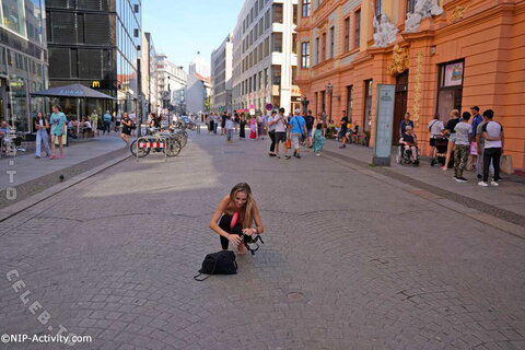 Nude in Public nude photo 100
