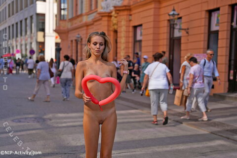 Nude in Public nude photo 94