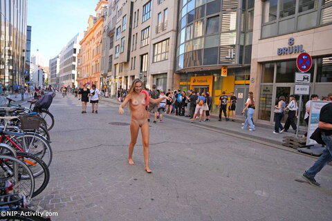 Nude in Public nude photo 77