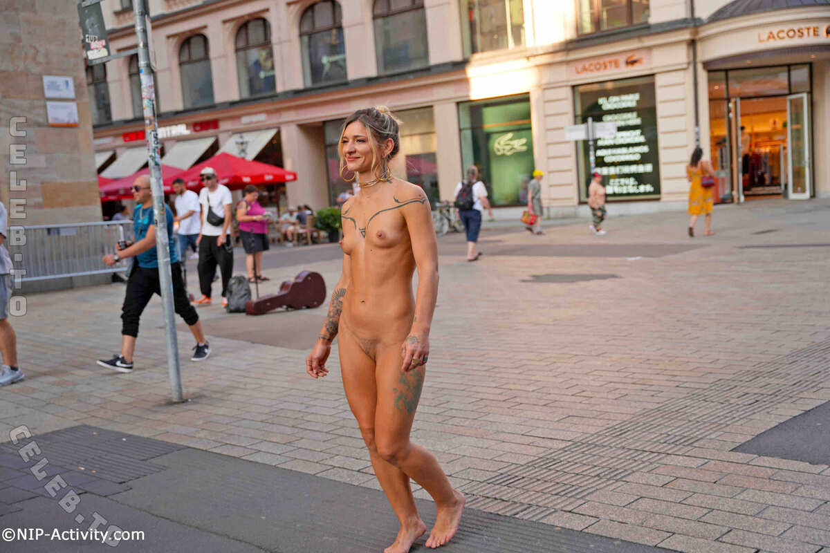 Nude in Public nude photo 4