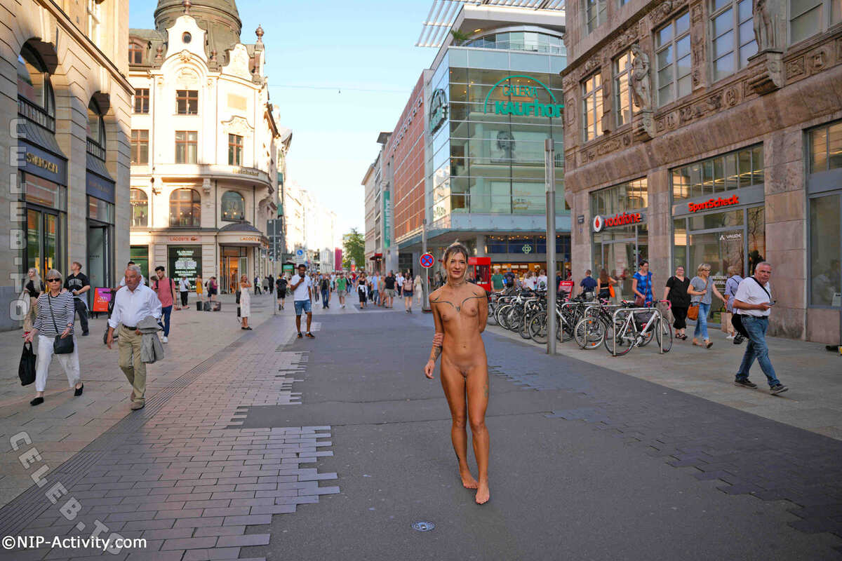 Nude in Public nude photo 12