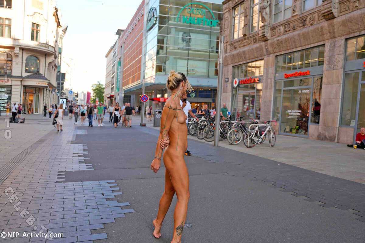 Nude in Public nude photo 13