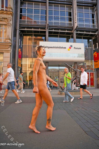 Nude in Public nude photo 128