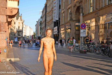 Nude in Public nude photo 99