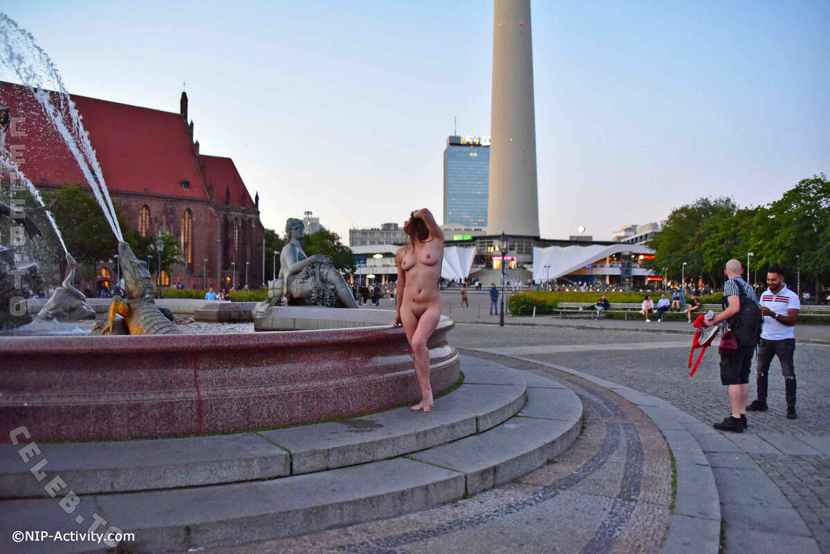 Nude in Public nude photo 5
