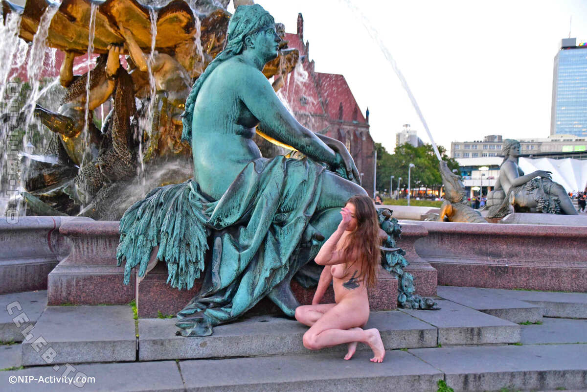 Nude in Public nude photo 8