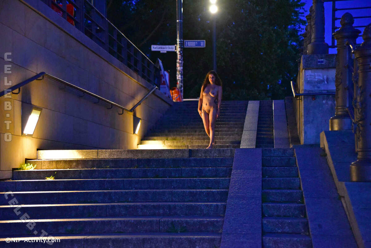 Nude in Public nude photo 10