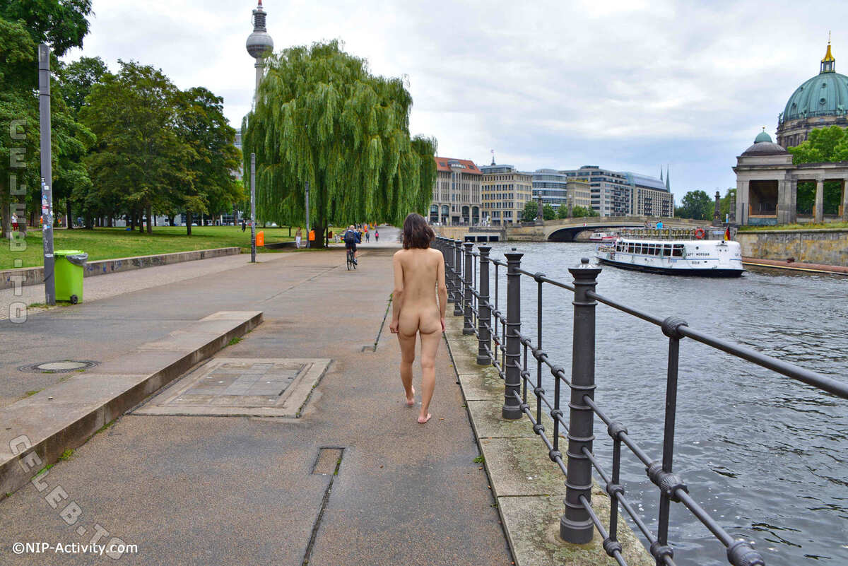 Nude in Public nude photo 5