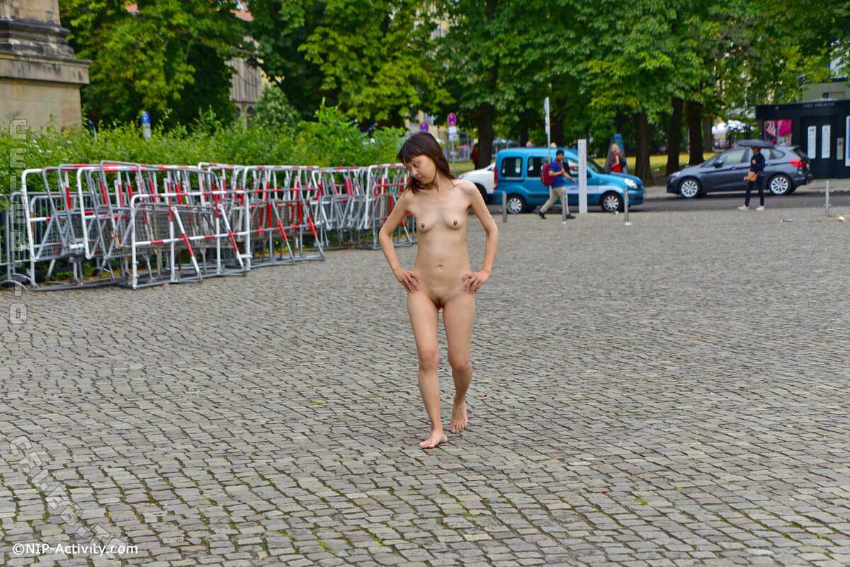 Nude in Public nude photo 14