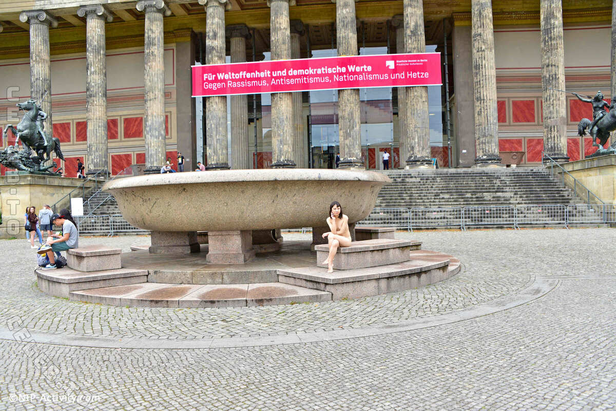 Nude in Public nude photo 20
