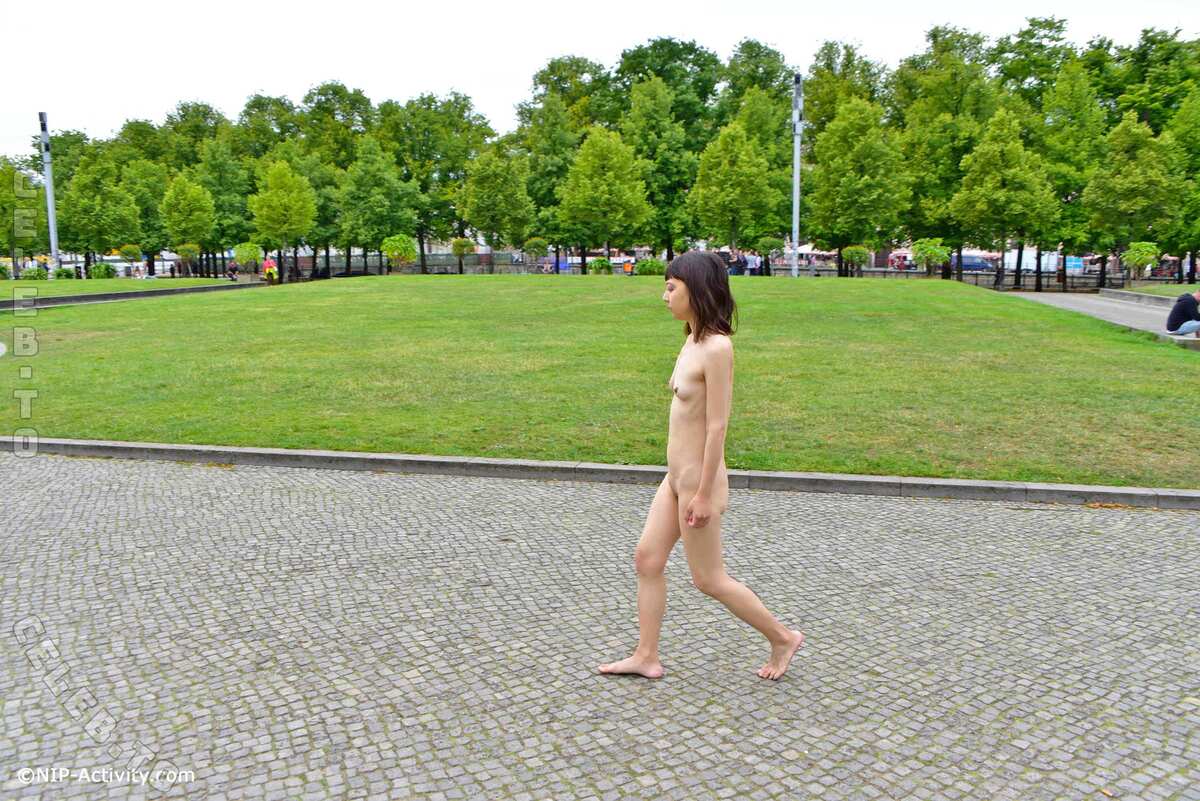 Nude in Public nude photo 6