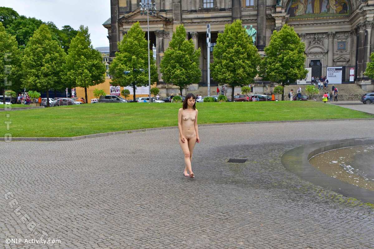 Nude in Public nude photo 18