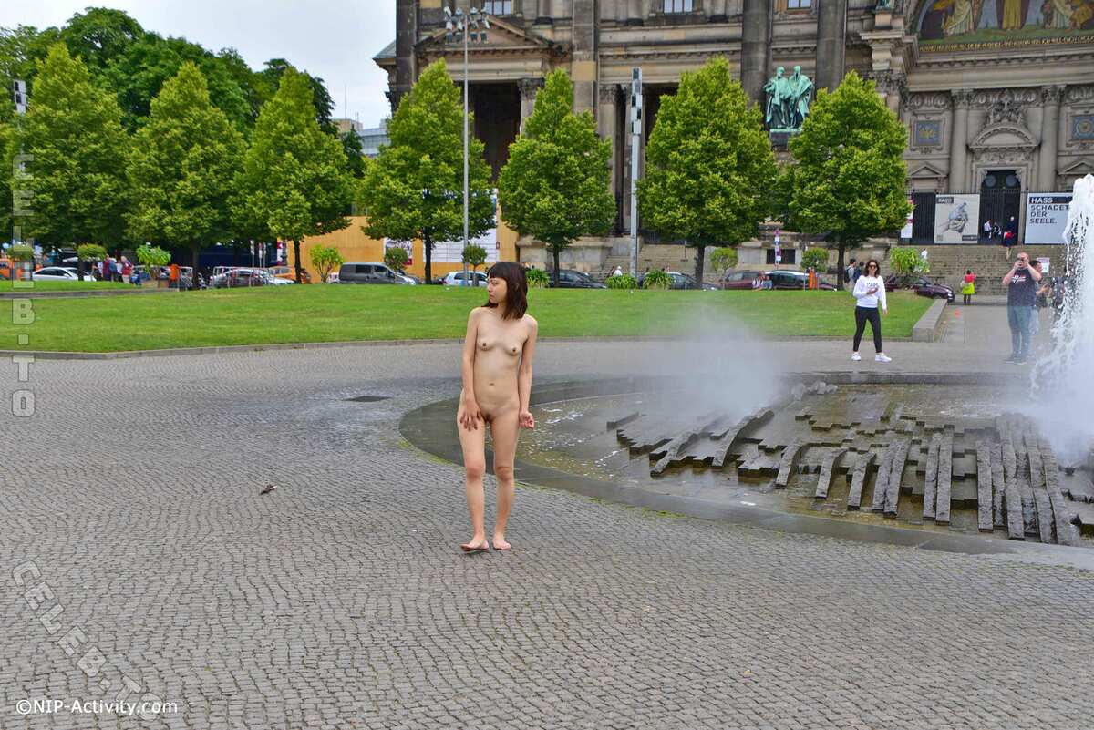 Nude in Public nude photo 6