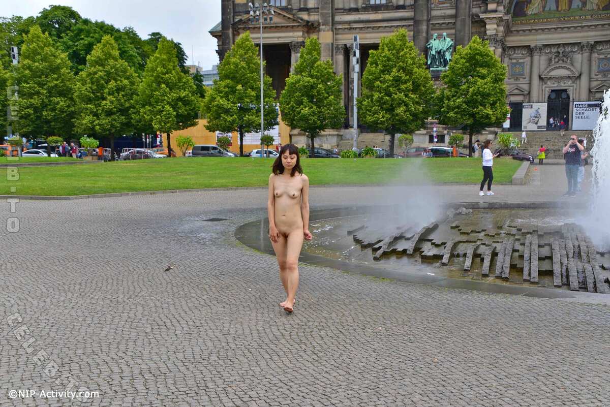 Nude in Public nude photo 7