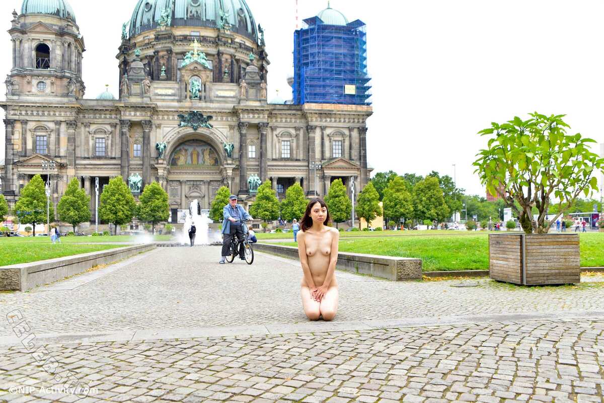 Nude in Public nude photo 18