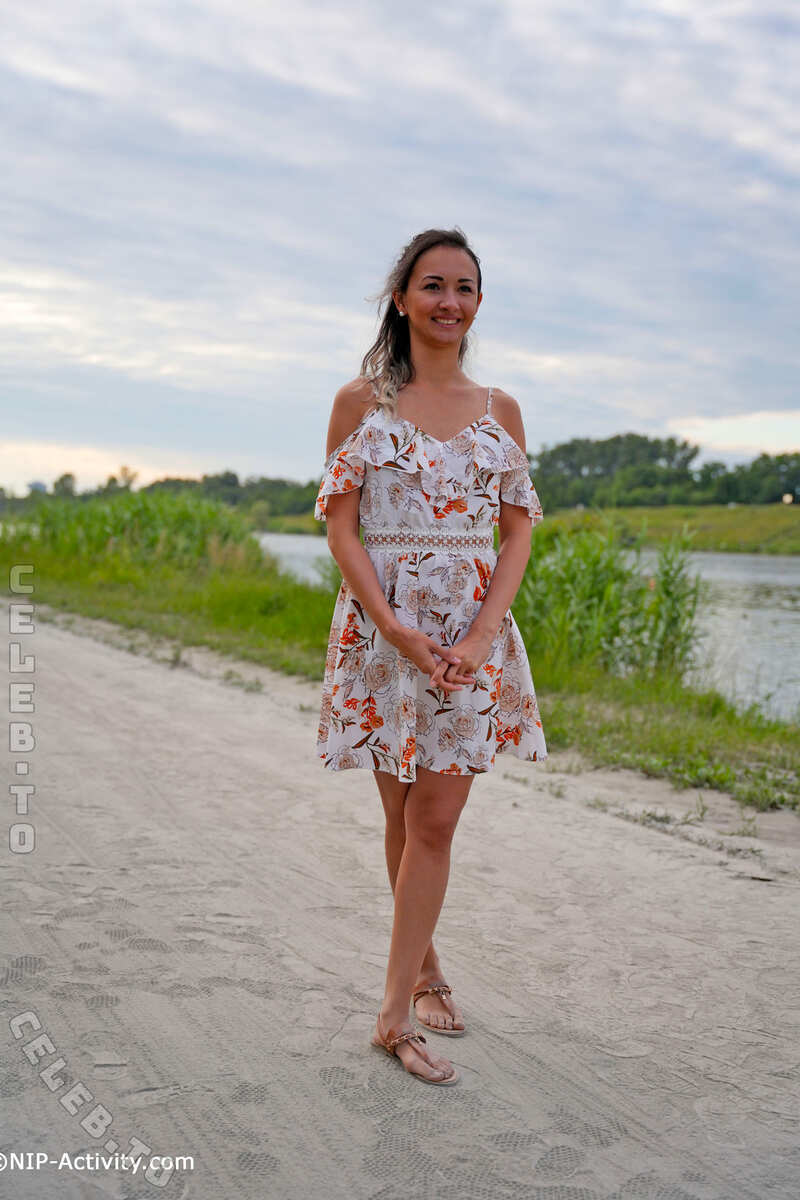 Nude in Public nude photo 12