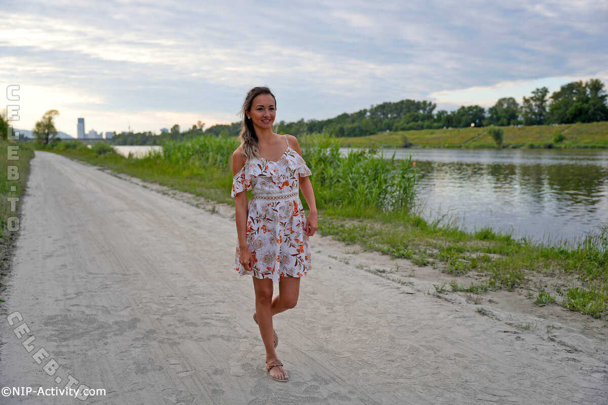Nude in Public nude photo 20