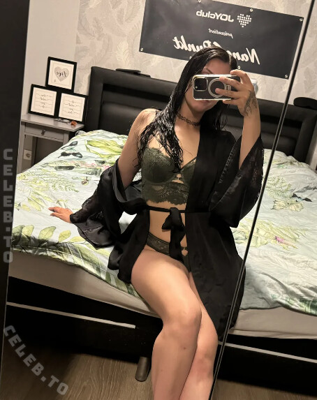 NudeNana nude photo 1