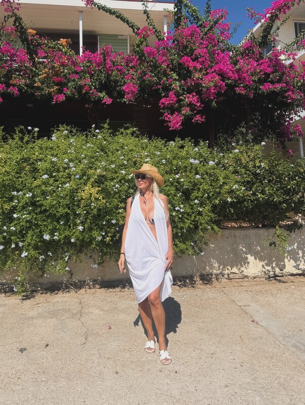Nurcan Bingöl nude photo 8