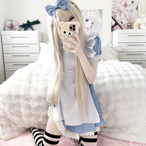 nyauseea nude photo 5