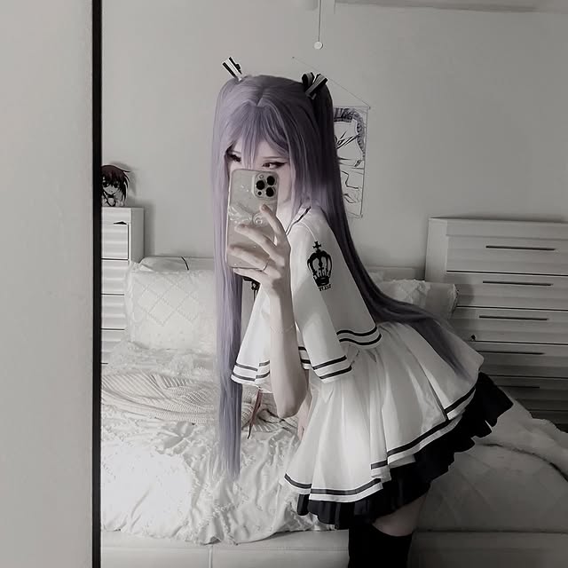 nyauseea nude photo 5