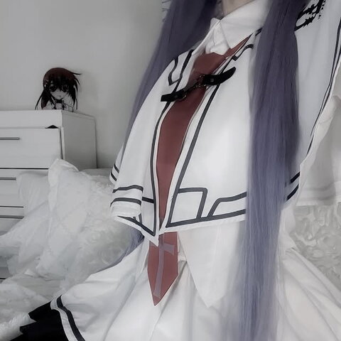 nyauseea nude photo 1