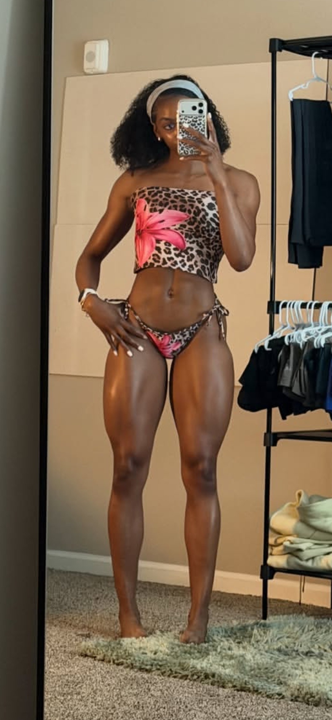 Nyla Davis nude photo 3