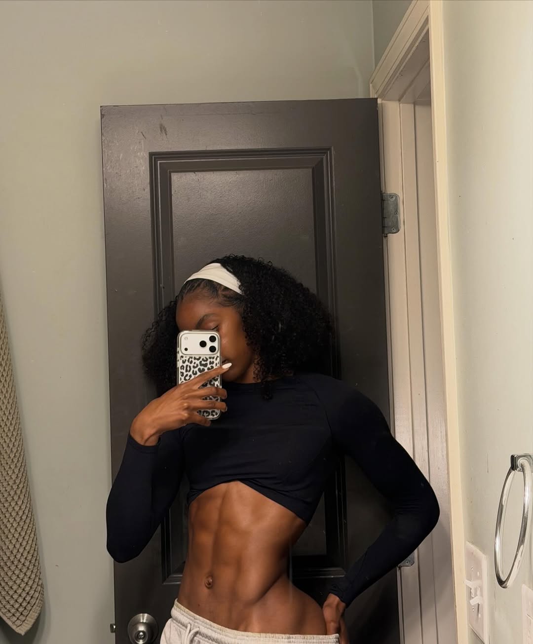 Nyla Davis nude photo 6