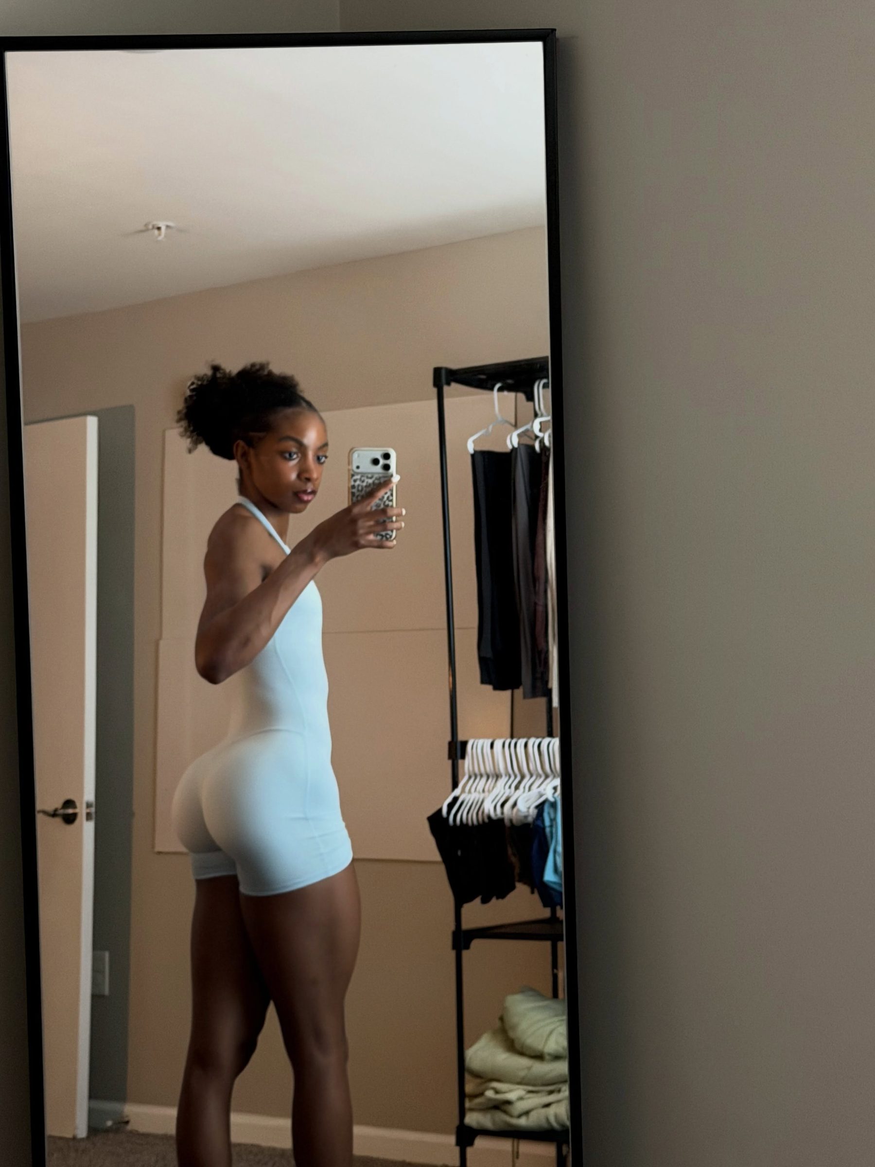 Nyla Davis nude photo 11
