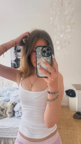 Nylaamriaa nude photo 7