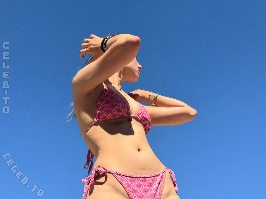 Nylaamriaa nude photo 3