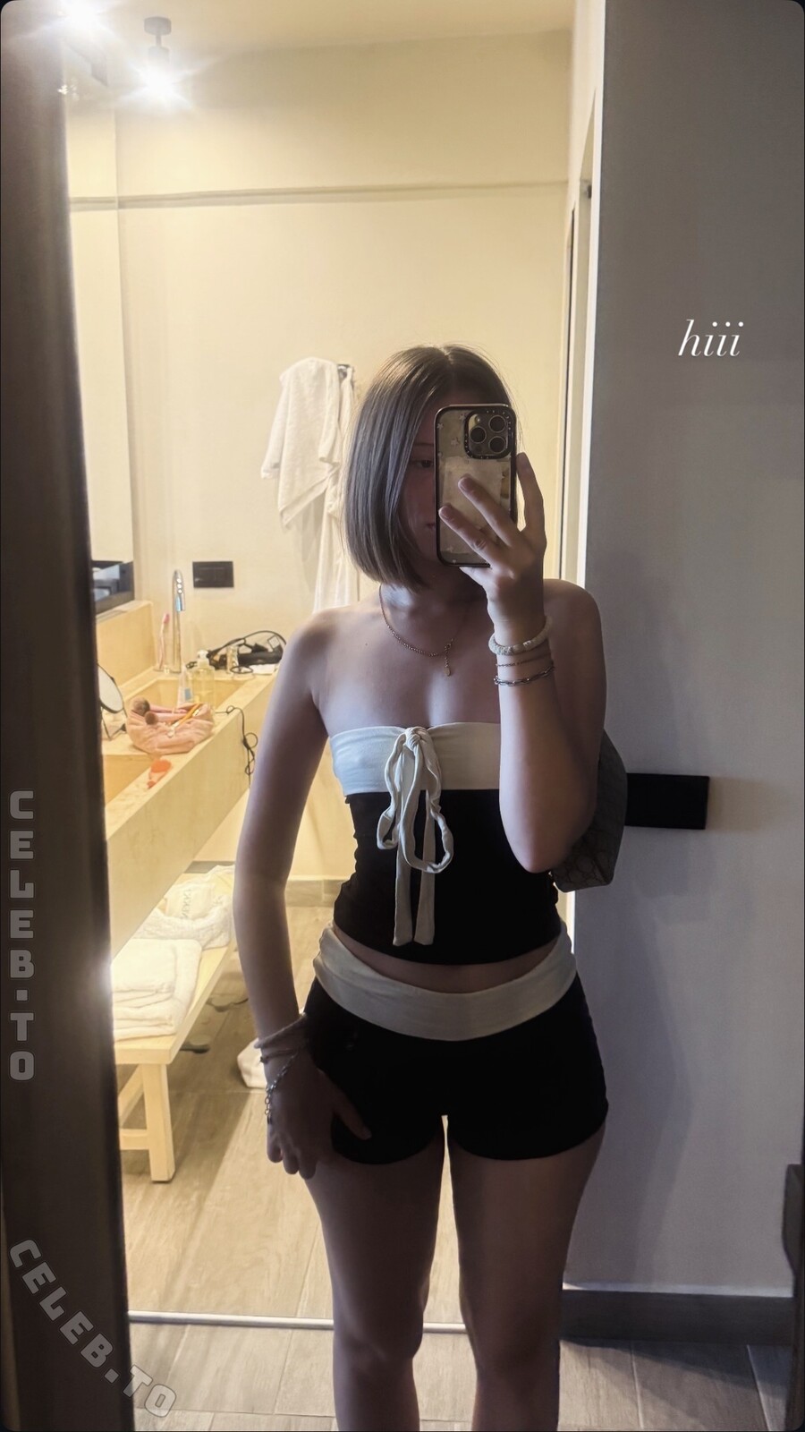 Nylaamriaa nude photo 1