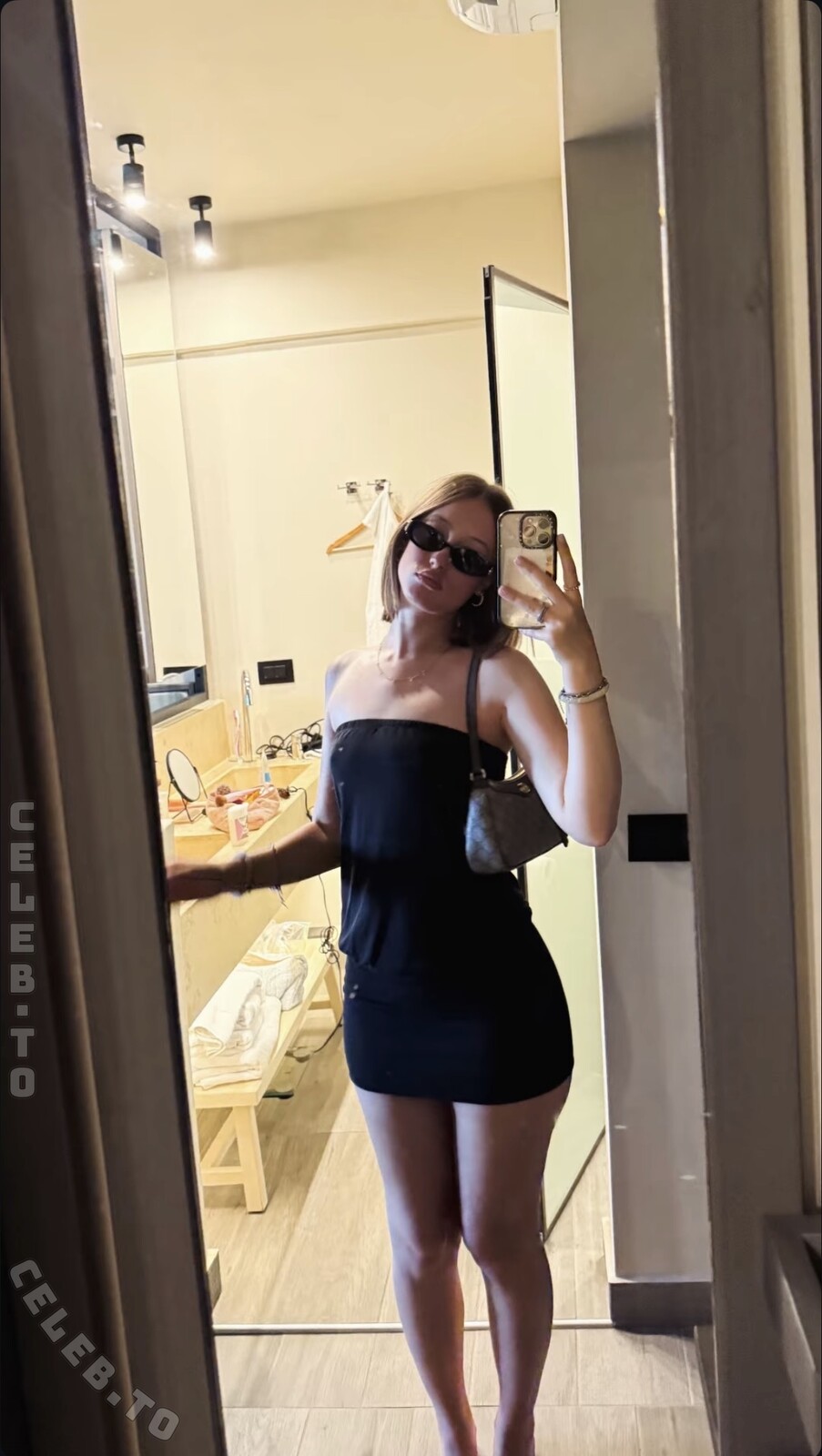 Nylaamriaa nude photo 2