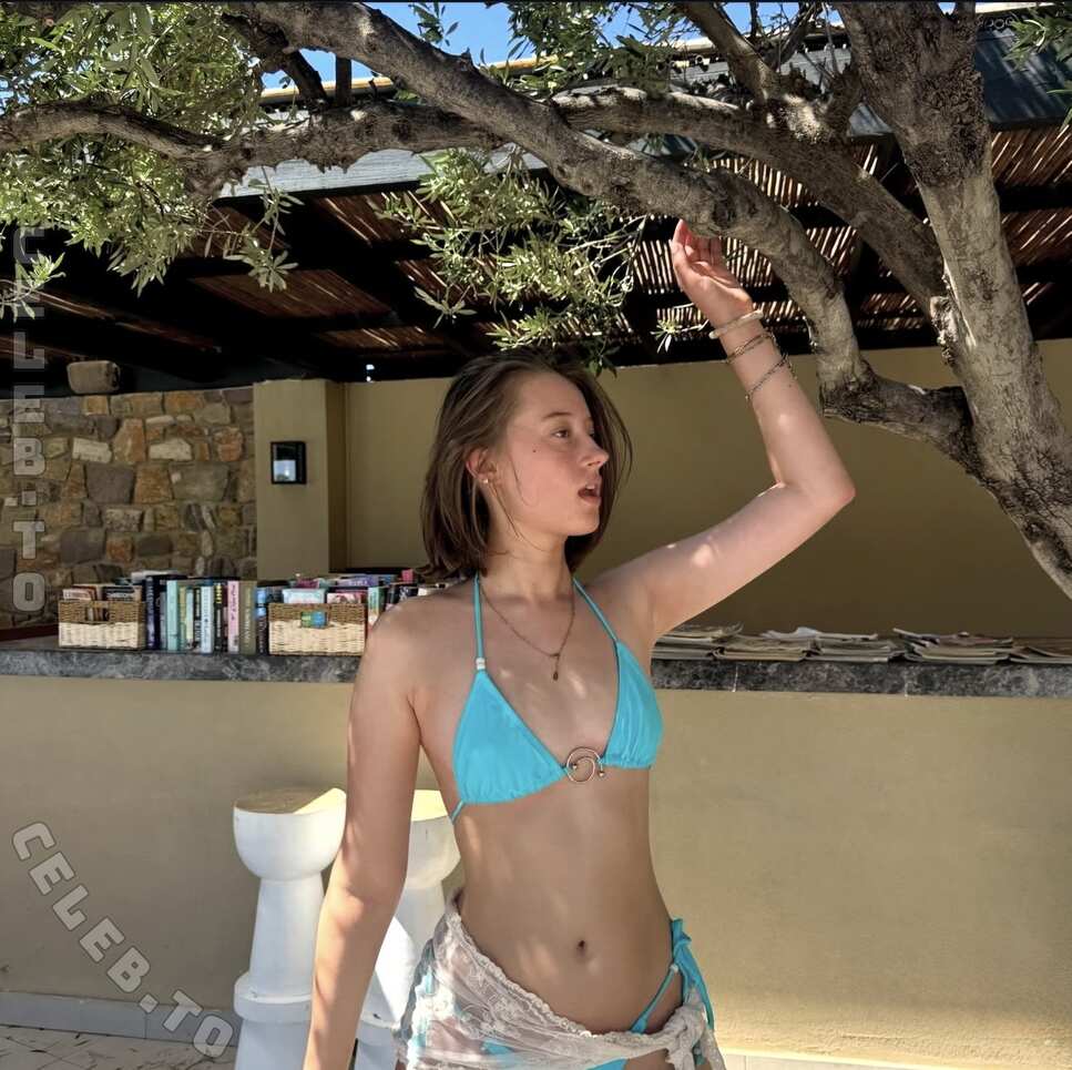 Nylaamriaa nude photo 1