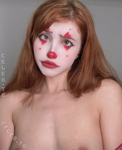 Nymphetty Hot (3 photos)