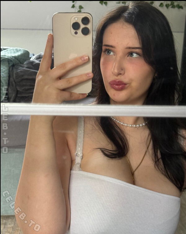 nyrae nude photo 2