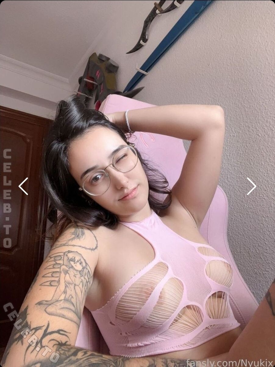 Nyukix nude photo 16