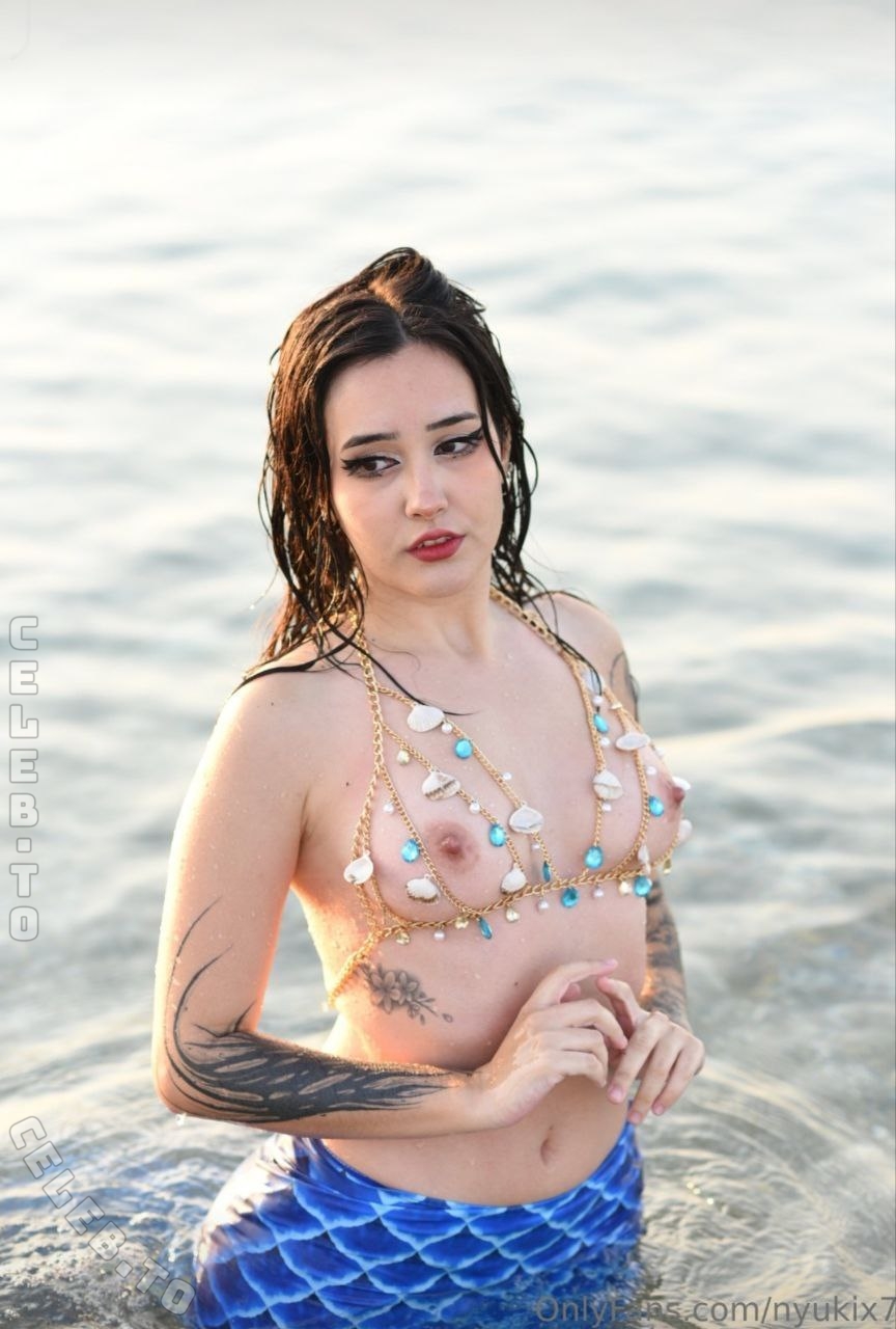 Nyukix nude photo 6