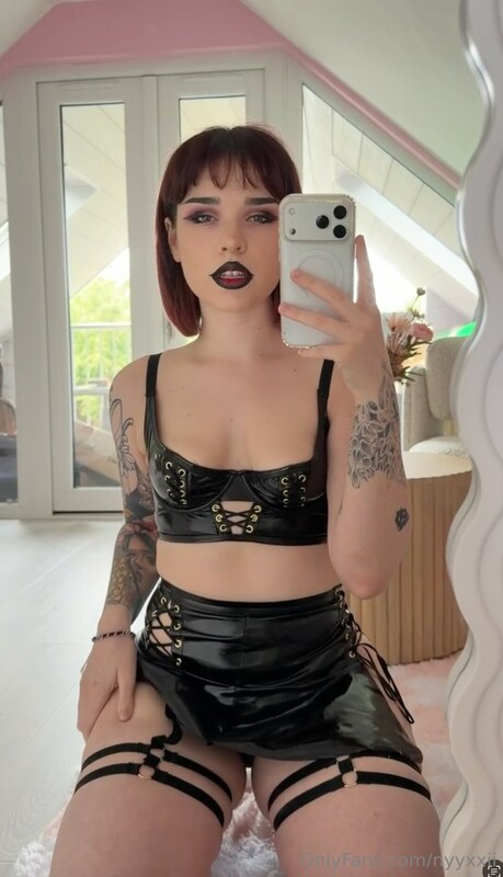 NYYXXII nude photo 3