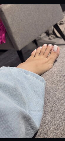 obrilhodaperola Feetperola nude photo 5