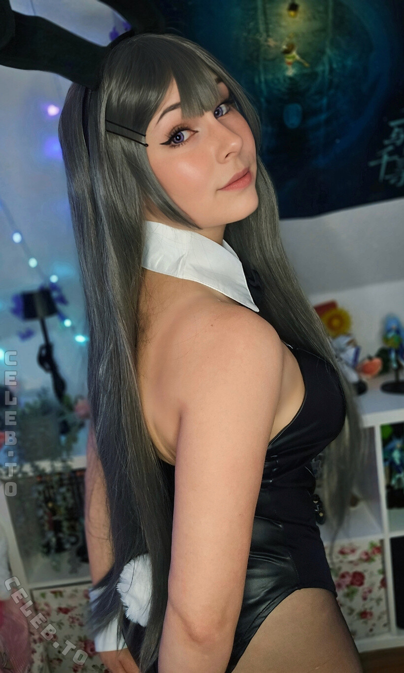 ochaki.cos nude photo 2