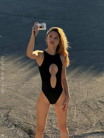Odarochka / Darya Komarova nude photo 47