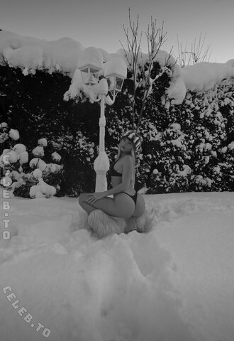 Odessarosalive nude photo 19