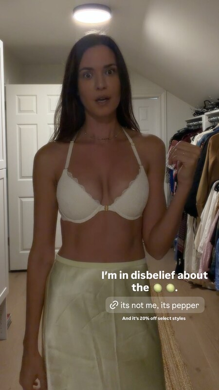 Odette Annable nude photo 1