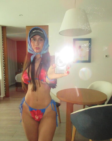 Odette Orlena nude photo 1