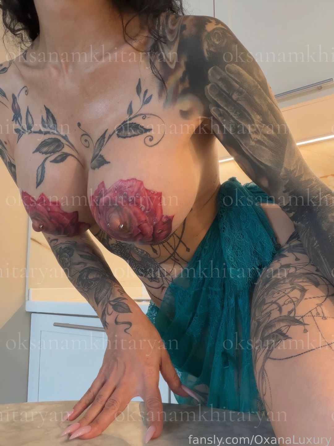 Oksana Mkhitaryan nude photo 8