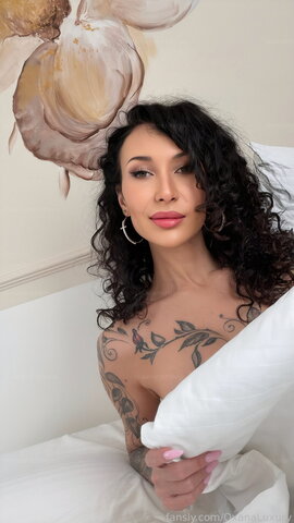 Oksana Mkhitaryan nude photo 117