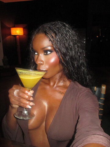 Olandria Carthen nude photo 11