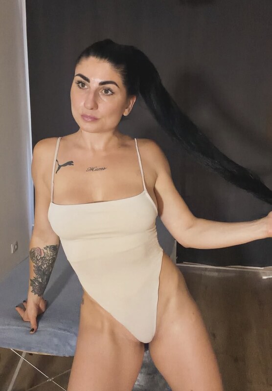 Olga Bodak nude photo 2