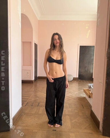 Olga Obumova nude photo 34